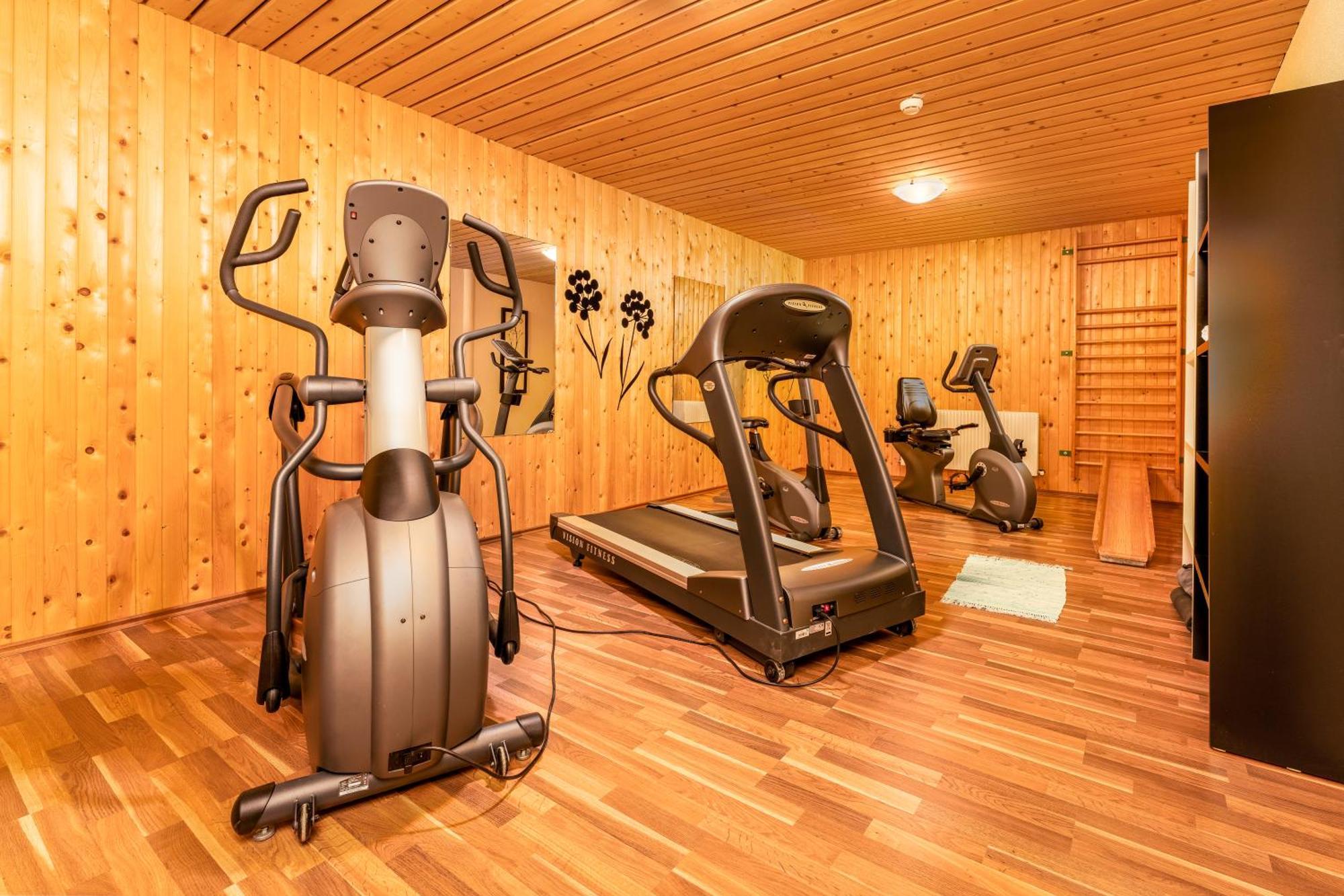 Alpen Wohlfuehlhotel Doerflwirt Hainzenberg Luaran gambar