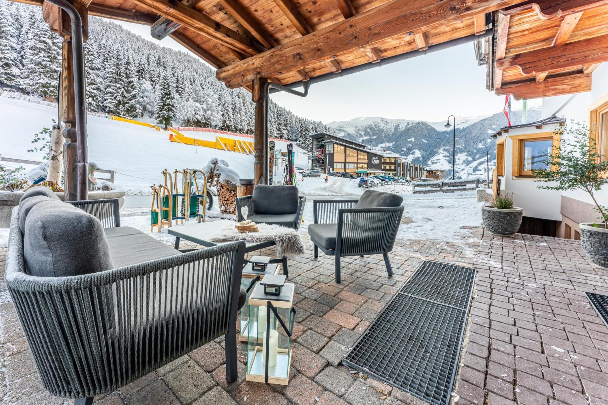 Alpen Wohlfuehlhotel Doerflwirt Hainzenberg Luaran gambar