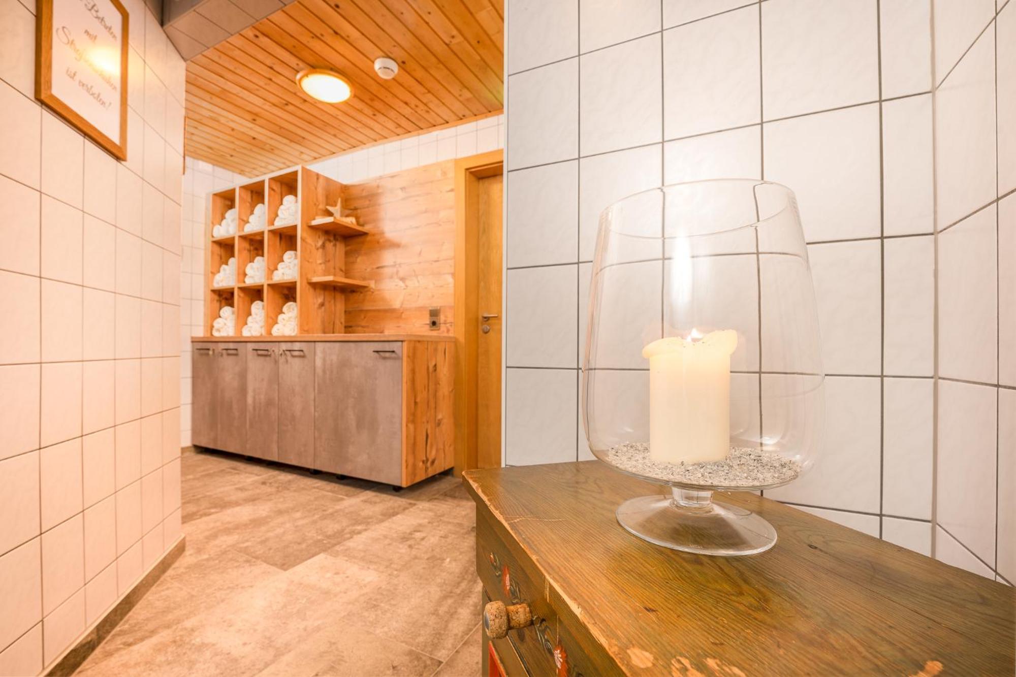 Alpen Wohlfuehlhotel Doerflwirt Hainzenberg Luaran gambar
