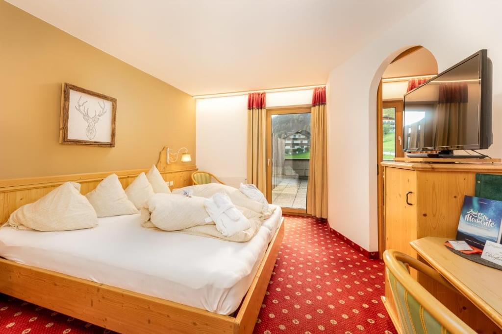 Alpen Wohlfuehlhotel Doerflwirt Hainzenberg Luaran gambar