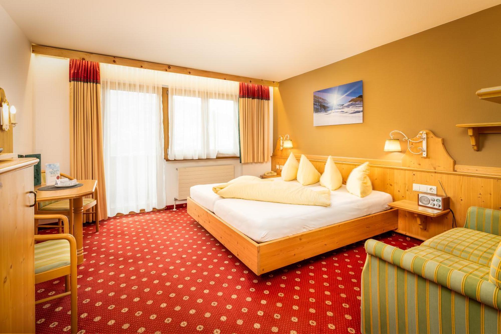 Alpen Wohlfuehlhotel Doerflwirt Hainzenberg Luaran gambar